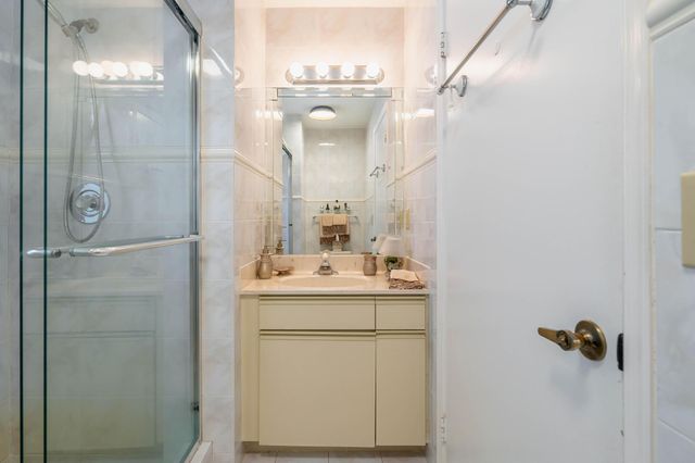 3404 Emerald Oaks Drive 803, Hollywood, FL 33021