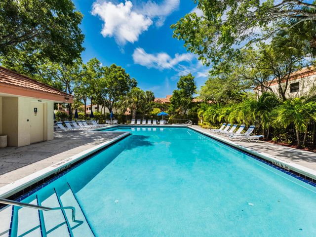 3404 Emerald Oaks Drive 803, Hollywood, FL 33021