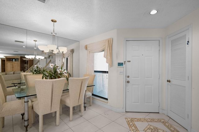 3404 Emerald Oaks Drive 803, Hollywood, FL 33021