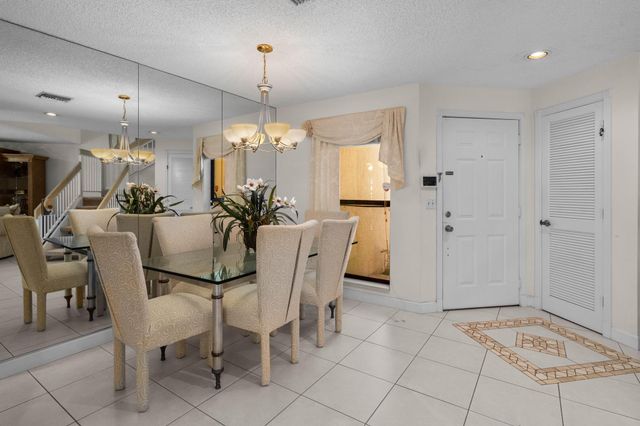 3404 Emerald Oaks Drive 803, Hollywood, FL 33021