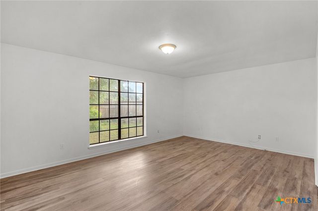 220 Briarmeadow Lane, Victoria, TX 77904
