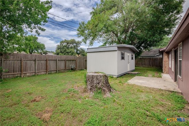 220 Briarmeadow Lane, Victoria, TX 77904