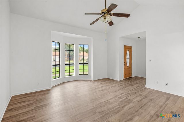 220 Briarmeadow Lane, Victoria, TX 77904