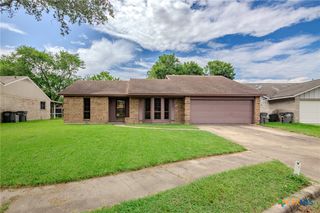 220 Briarmeadow Lane, Victoria, TX 77904