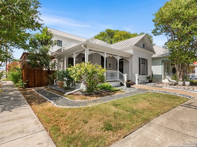 126 daniel, San Antonio, TX 78204