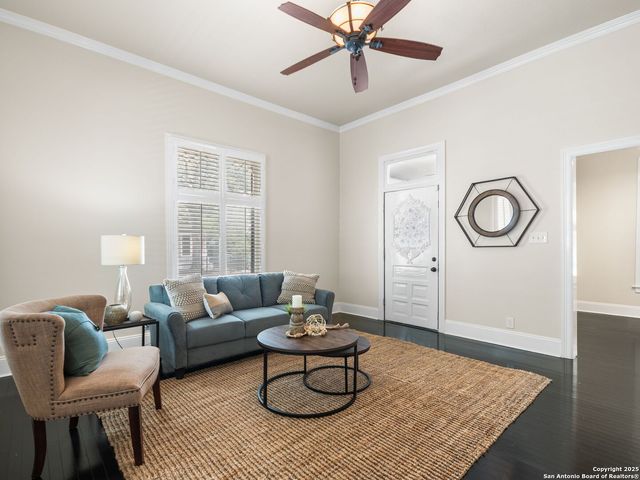 126 daniel, San Antonio, TX 78204