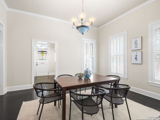 126 daniel, San Antonio, TX 78204