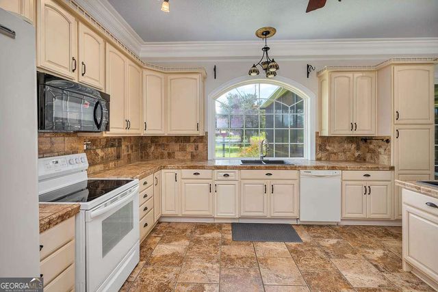 110 Rachel Way, Brunswick, GA 31523