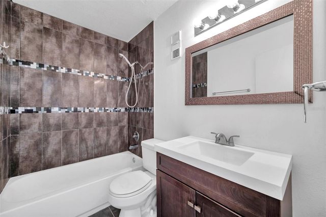 107 SEAHORSE DRIVE SE A, St Petersburg, FL 33705