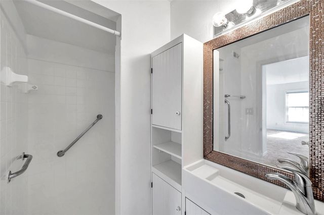 107 SEAHORSE DRIVE SE A, St Petersburg, FL 33705