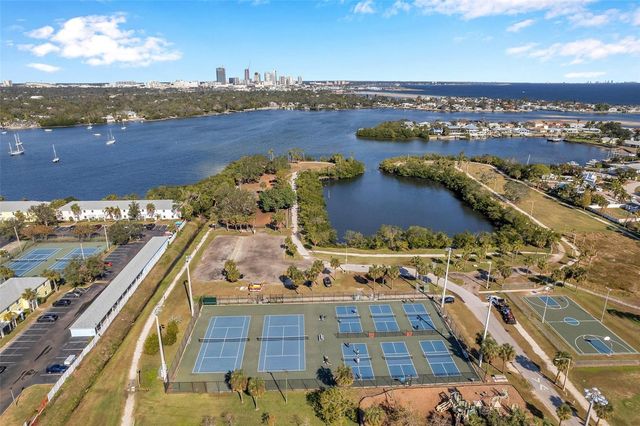 107 SEAHORSE DRIVE SE A, St Petersburg, FL 33705