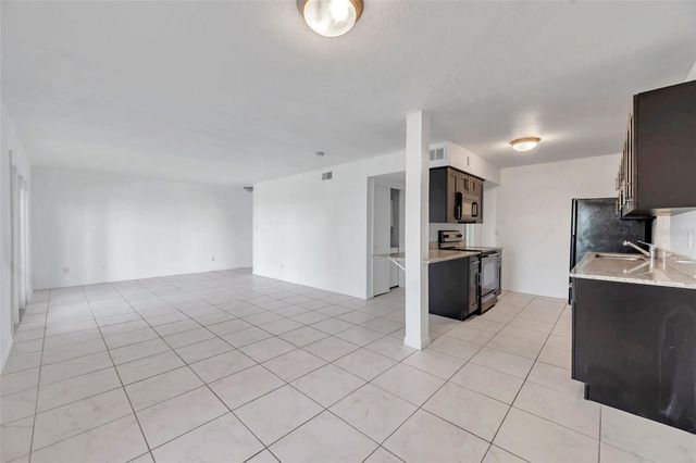 107 SEAHORSE DRIVE SE A, St Petersburg, FL 33705