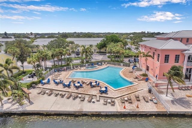 107 SEAHORSE DRIVE SE A, St Petersburg, FL 33705