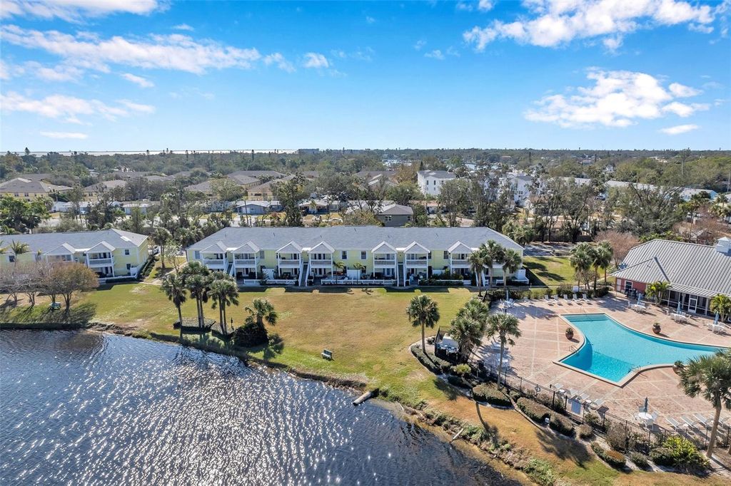 107 SEAHORSE DRIVE SE A, St Petersburg, FL 33705