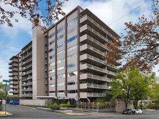 2323 Sw PARK Pl 302, Portland, OR 97205