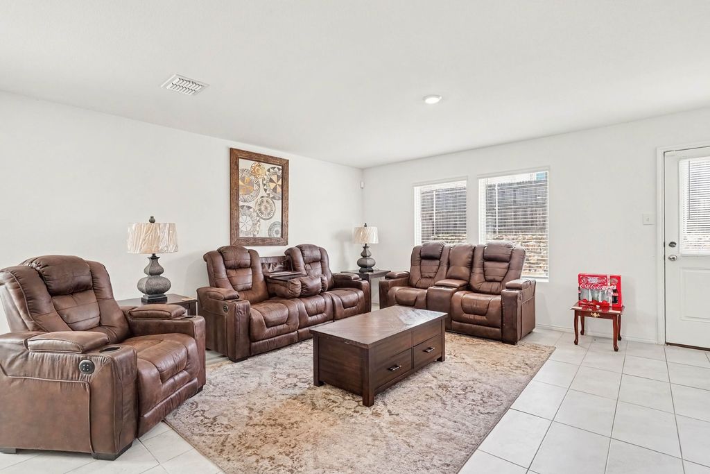 2908 Roy Road, Fort Worth, TX 76119 — photo 4