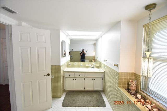 705 SPANISH MAIN DRIVE, Apollo Beach, FL 33572