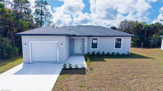 8050 Sherwood CIR, Labelle, FL 33935