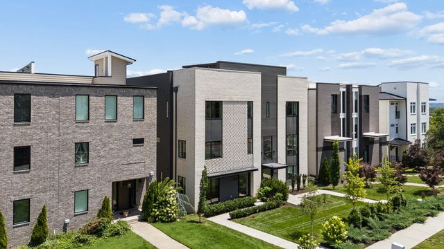 1076 Archer St, Nashville, TN 37203