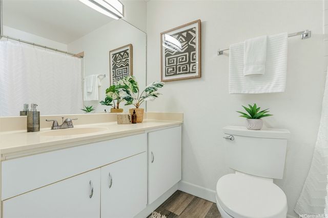 94-828 Lumiauau Street M201, Waipahu, HI 96797