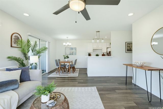 94-828 Lumiauau Street M201, Waipahu, HI 96797