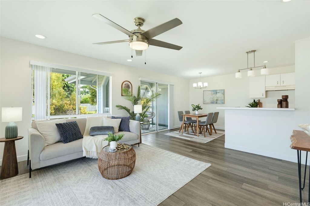 94-828 Lumiauau Street M201, Waipahu, HI 96797