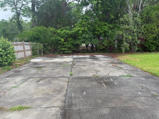 1520 Acacia Street, Charleston, SC 29407