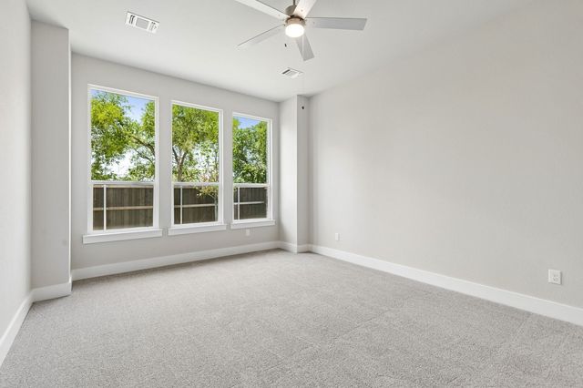 1013 Goldenrod Drive, Justin, TX 76247