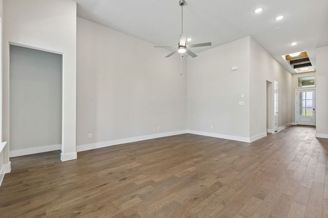 1013 Goldenrod Drive, Justin, TX 76247