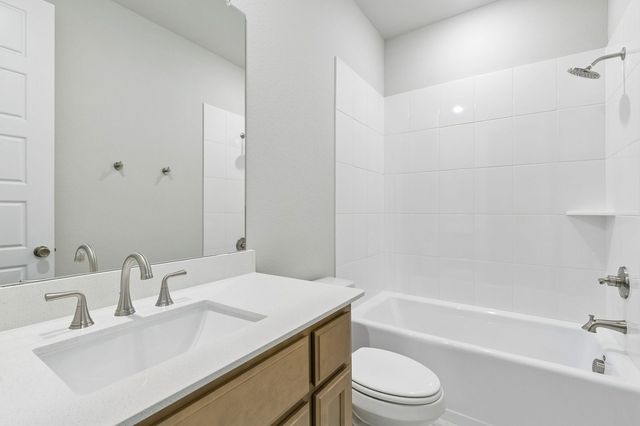 1013 Goldenrod Drive, Justin, TX 76247