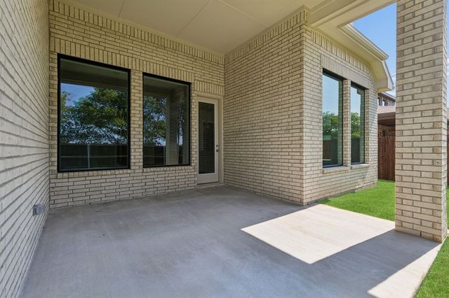1013 Goldenrod Drive, Justin, TX 76247