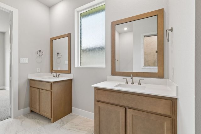 1013 Goldenrod Drive, Justin, TX 76247