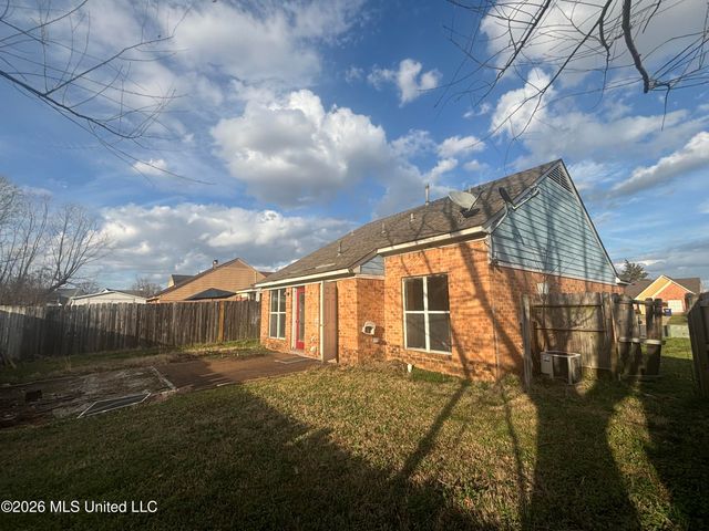 6463 Bentley Cove, Horn Lake, MS 38637