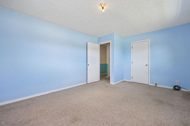 7675 Lake Drive Road, Heath, OH 43056