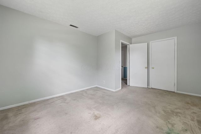 7675 Lake Drive Road, Heath, OH 43056