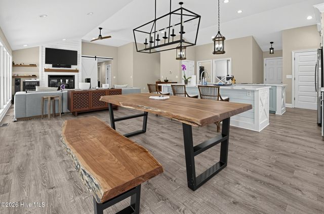 711 N Green Tee Road, Hampstead, NC 28443