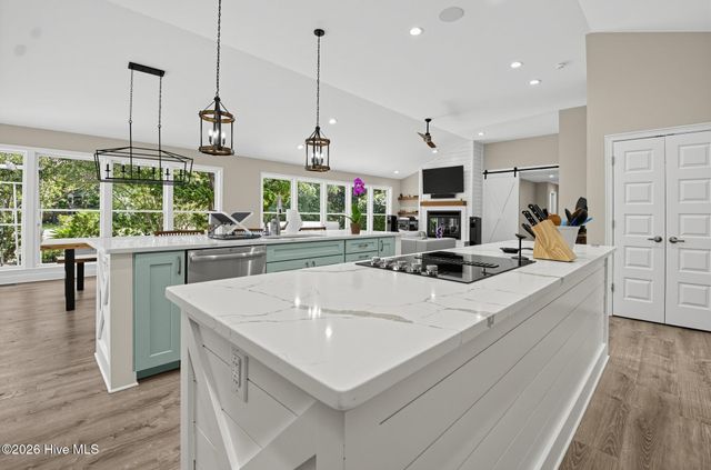 711 N Green Tee Road, Hampstead, NC 28443