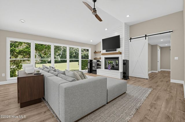 711 N Green Tee Road, Hampstead, NC 28443