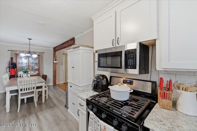 216 Pemberton Drive, Pearl, MS 39208