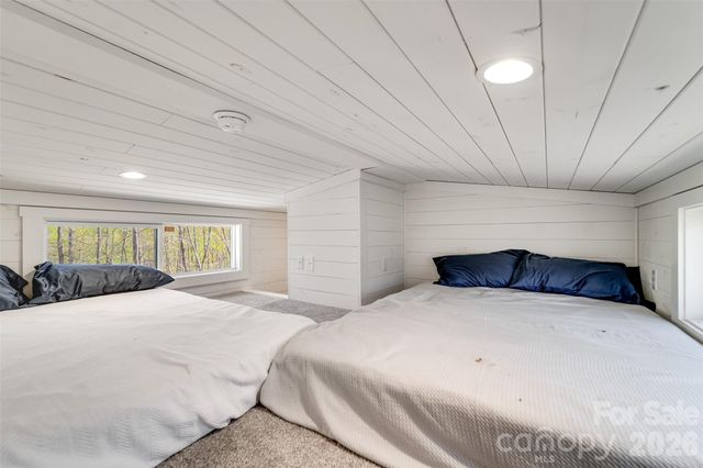 163 Simplicity Woods Drive, Franklin, NC 28734