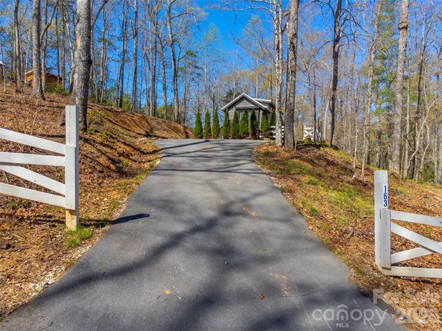 163 Simplicity Woods Drive, Franklin, NC 28734