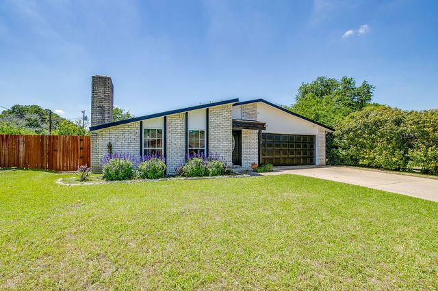 3113 Spring Grove Drive, Bedford, TX 76021