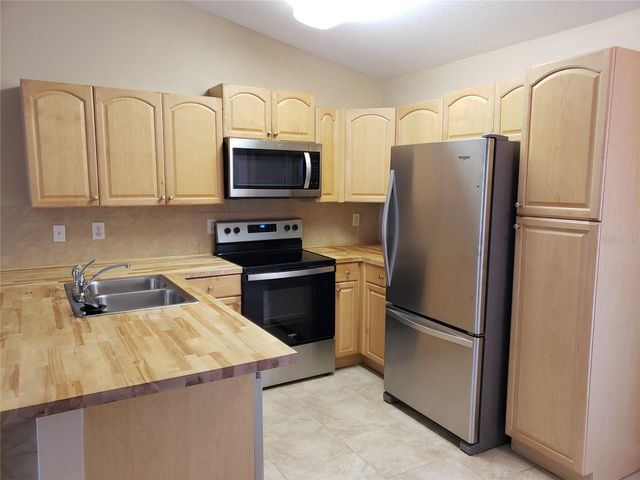 32 ZOELLER CT COURT B, Palm Coast, FL 32164