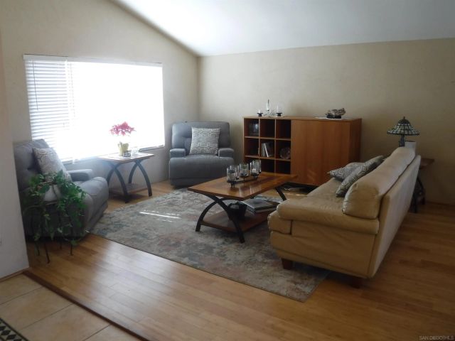 9068 Ellingham St, San Diego, CA 92129