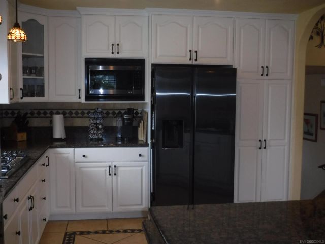 9068 Ellingham St, San Diego, CA 92129