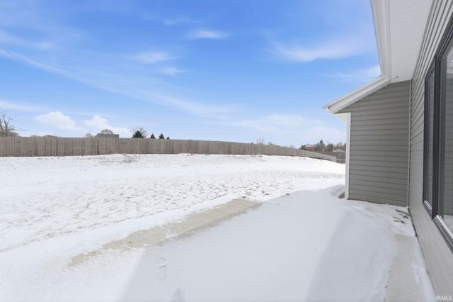 122 Sunset Drive, Avilla, IN 46710