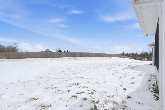 122 Sunset Drive, Avilla, IN 46710