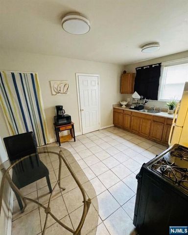 255 Franklin Street, Elizabeth, NJ 07206