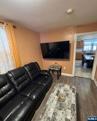 255 Franklin Street, Elizabeth, NJ 07206
