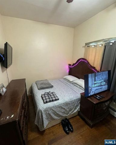 255 Franklin Street, Elizabeth, NJ 07206